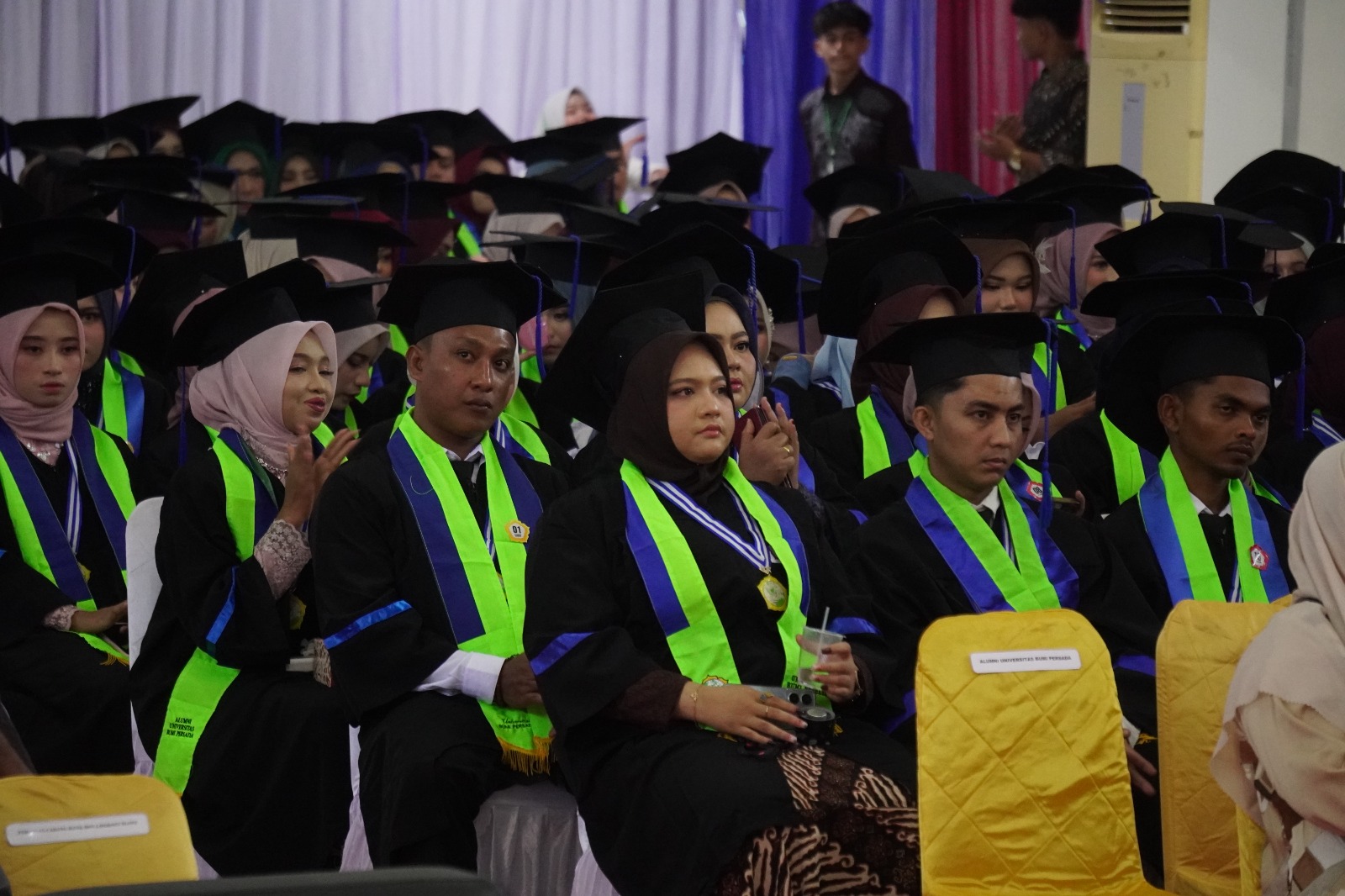UNBP Wisudakan 428 Mahasiswa pada Wisuda Periode IV Tahun 2026